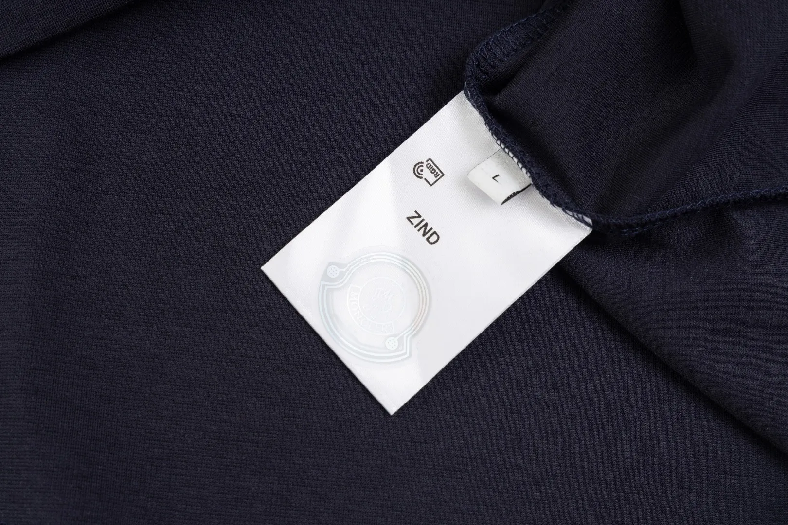 【 MONCLER】 2024 New Arrival Premium LOGO ， Premium ， 230 ， ， ， ！ Same Style ❗️ Same Style， In Stock！ Size：S M L XL XXL ：Black White Navy Blue